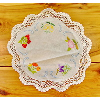 4 Crochet Doilies Hand Embroidery Shabby Chic Decor Table Dresser White Round 8"