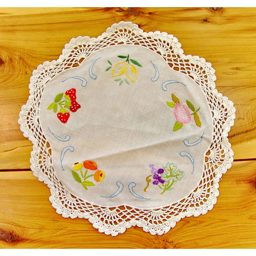 4 Crochet Doilies Hand Embroidery Shabby Chic Decor Table Dresser White Round 8"