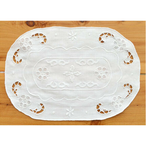 Vintage 8" x 12" Oval Hand Embroidered Linen Doily Table Shabby Chic Home Decor